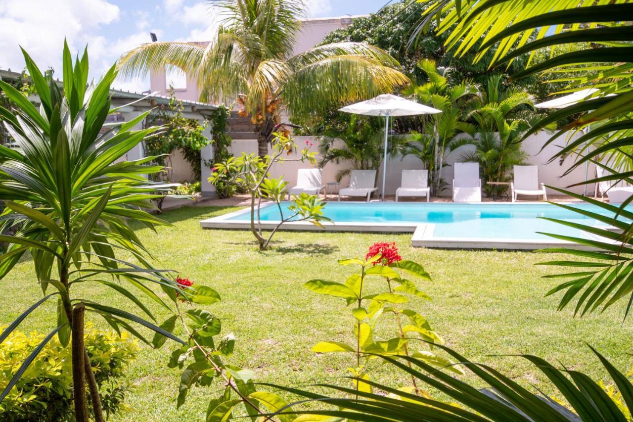 Le Mandala Moris Guesthouse Pointe Aux Canonniers Grand Baie Exterior foto