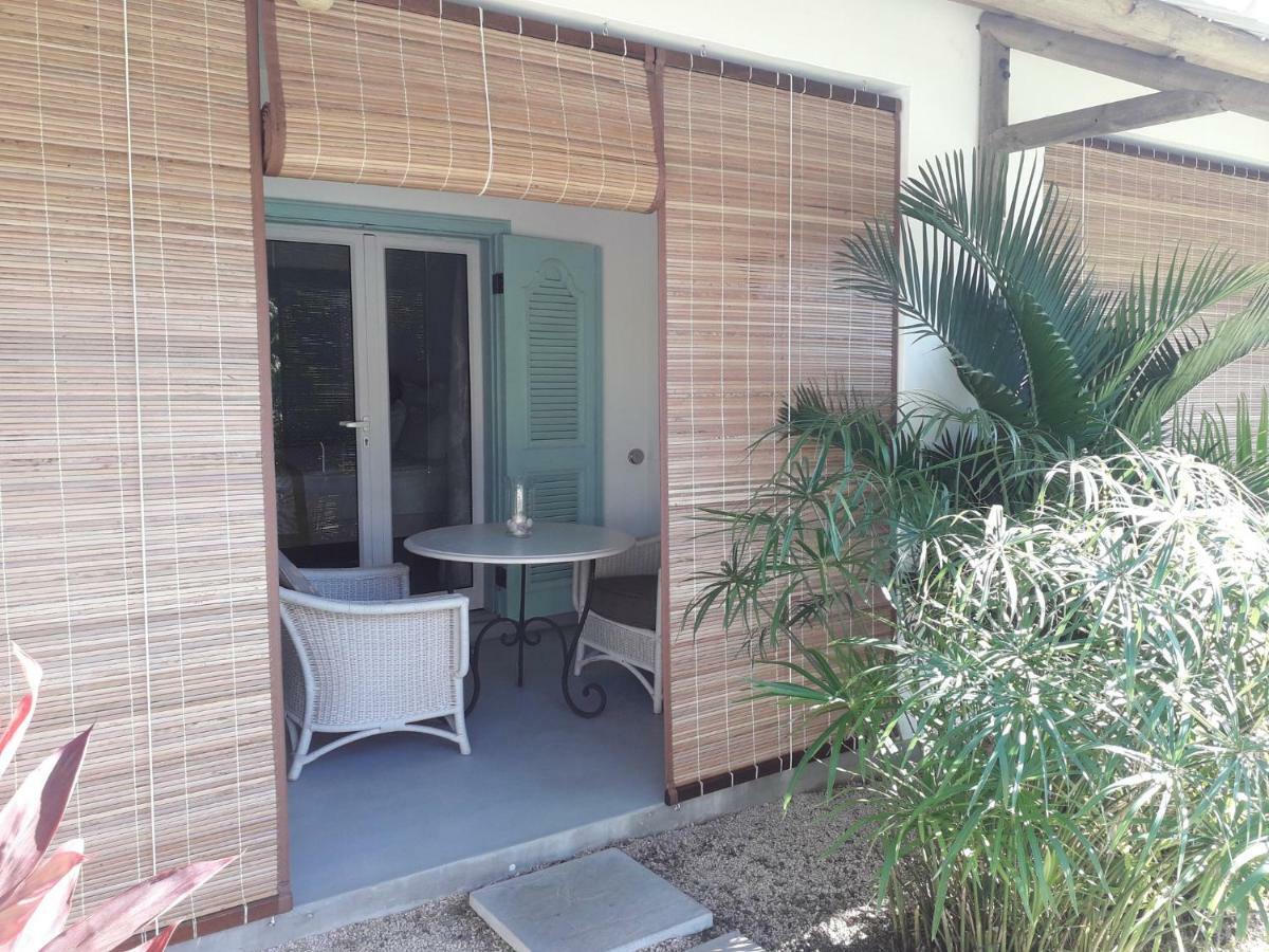 Le Mandala Moris Guesthouse Pointe Aux Canonniers Grand Baie Exterior foto